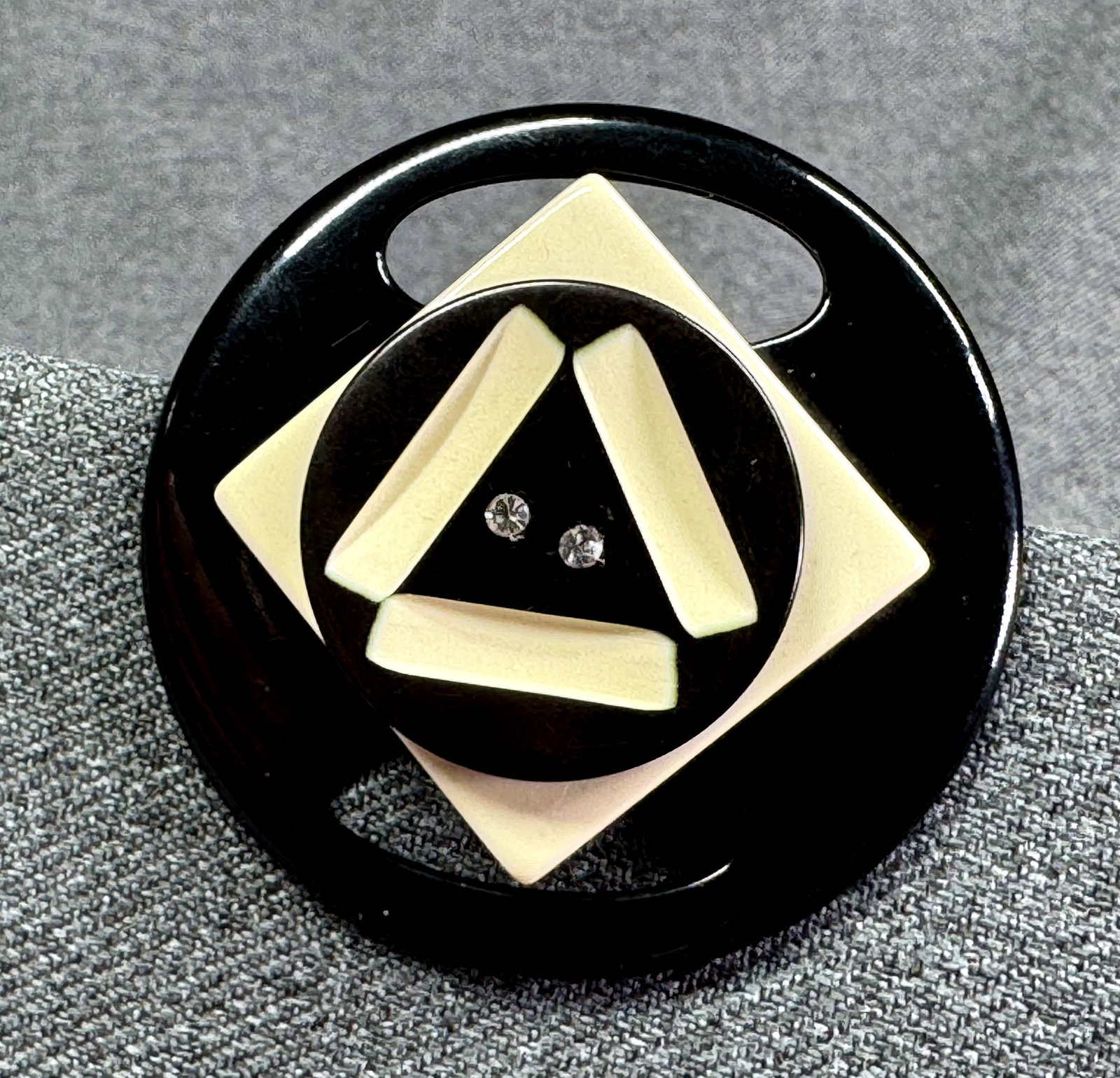 Vintage Artisan Assembly Jeweled Galalith Pieces Pin Brooch. Art Deco Style. *M: Vintage Artisan Crafted Galalith Button Brooch - Art Deco Geometric. Unmarked. For measures please refer to the pictures taken with a measuring tape. Weight: 14 Grams. IN HOUSE FLAT SHIPPING & HANDLIN