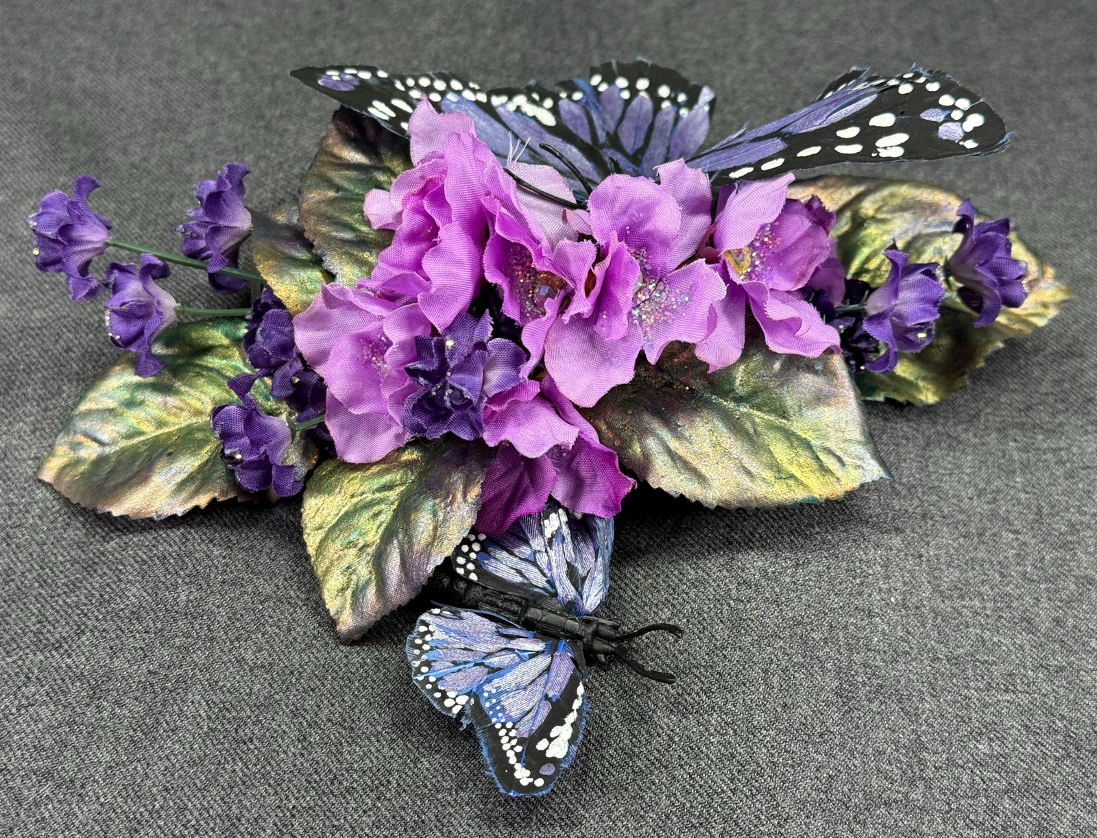 Vintage-style Artisan Butterflies Floral Hair Comb Headpiece Fascinator. *i: Vintage sterling silver miniature spoon pin brooch. Marked sterling on spoon and Pat 2388012 on the pin. For measures please refer to the pictures taken with a measuring tape. Weight:2.55 Grams. IN HO