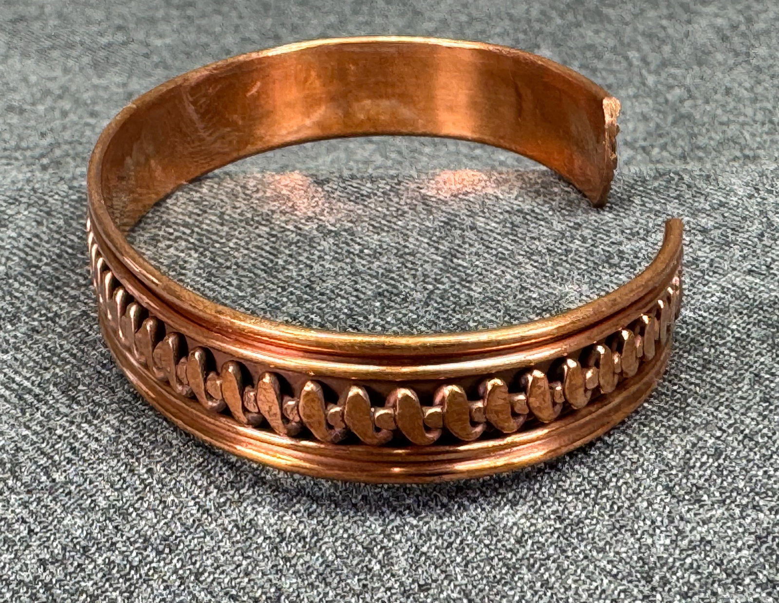 Vintage decorated solid copper cuff bracelet. *K - 7