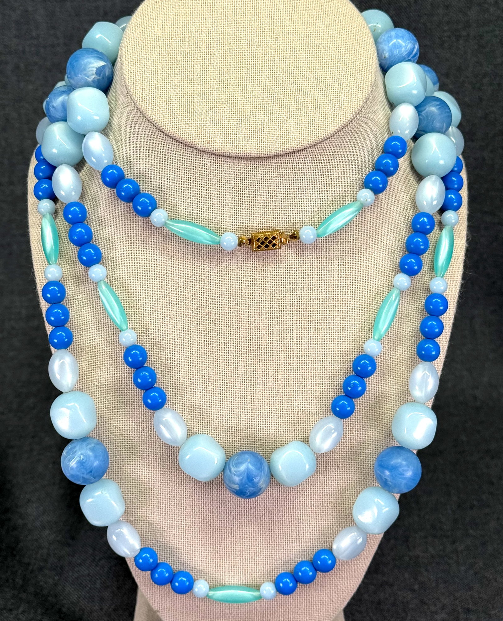 Vintage flapper style bluish plastic beaded necklace. Filigree clasp. *e (1 of 5)