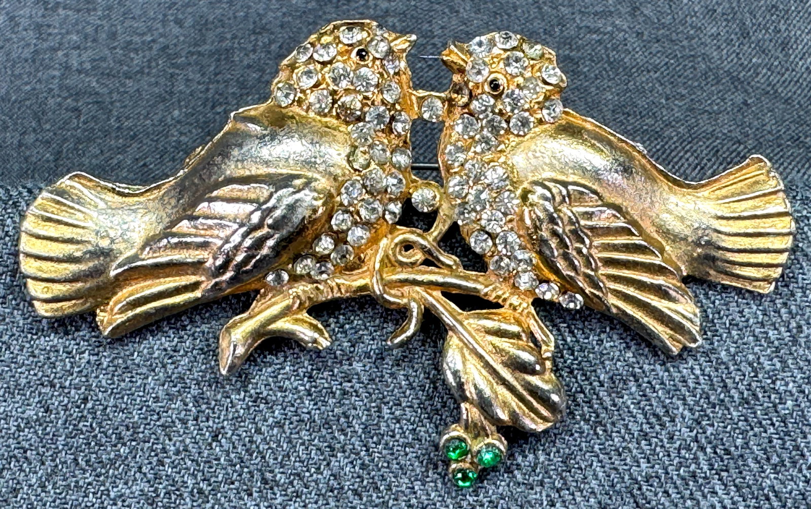 Vintage enamel, crystals gold-toned pot metal loving birds brooch pin: IN HOUSE FLAT SHIPPING & HANDLING COST WITHIN ALL THE U.S. : $7 To bypass LiveShipping, and use our In-House shipping service for $7 or shipping combined for multiple lots, please select “Arrang