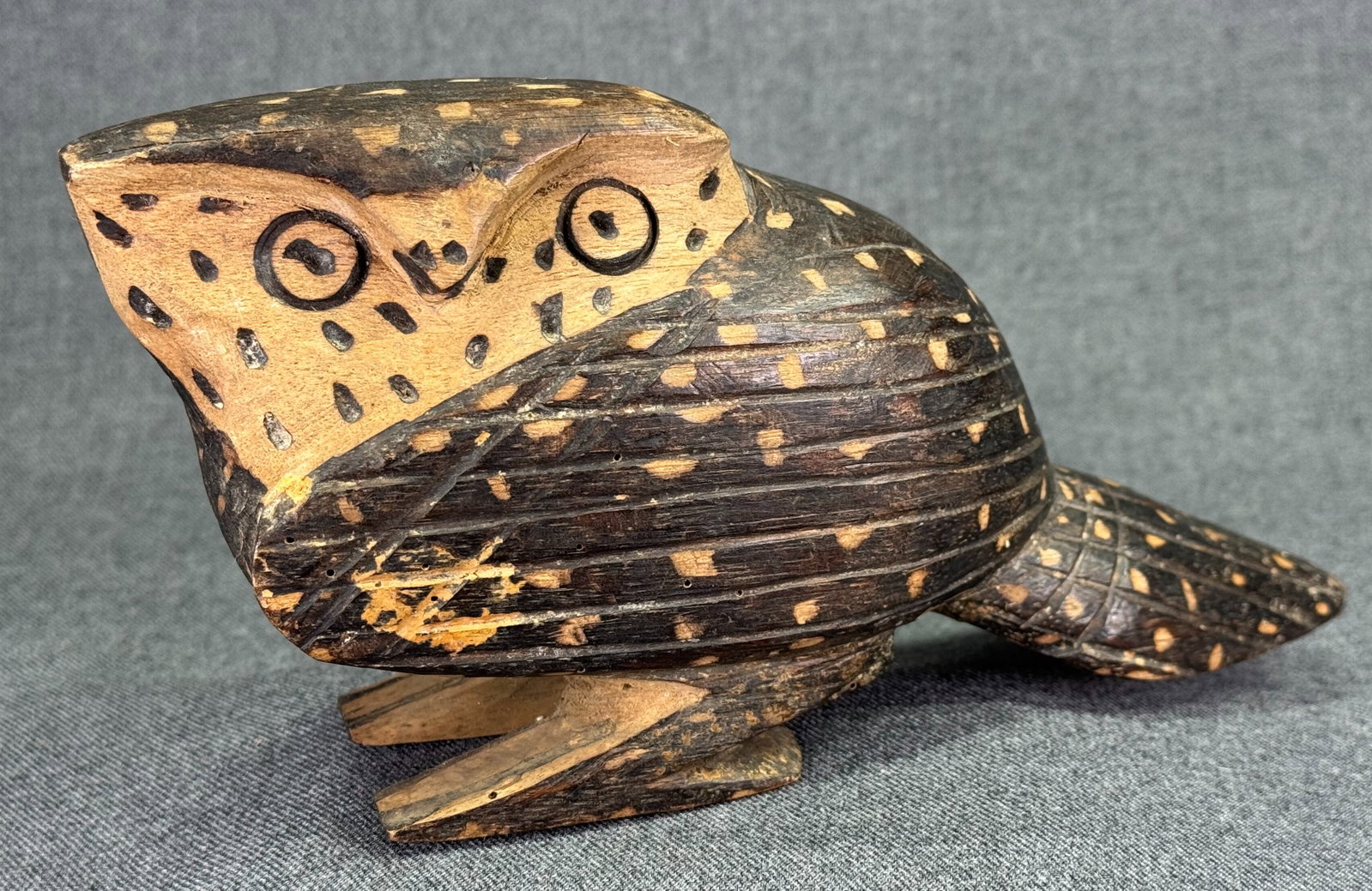 South American Guaraní Paraguay Owl Figure. Carved and burned wood. (1 of 9)
