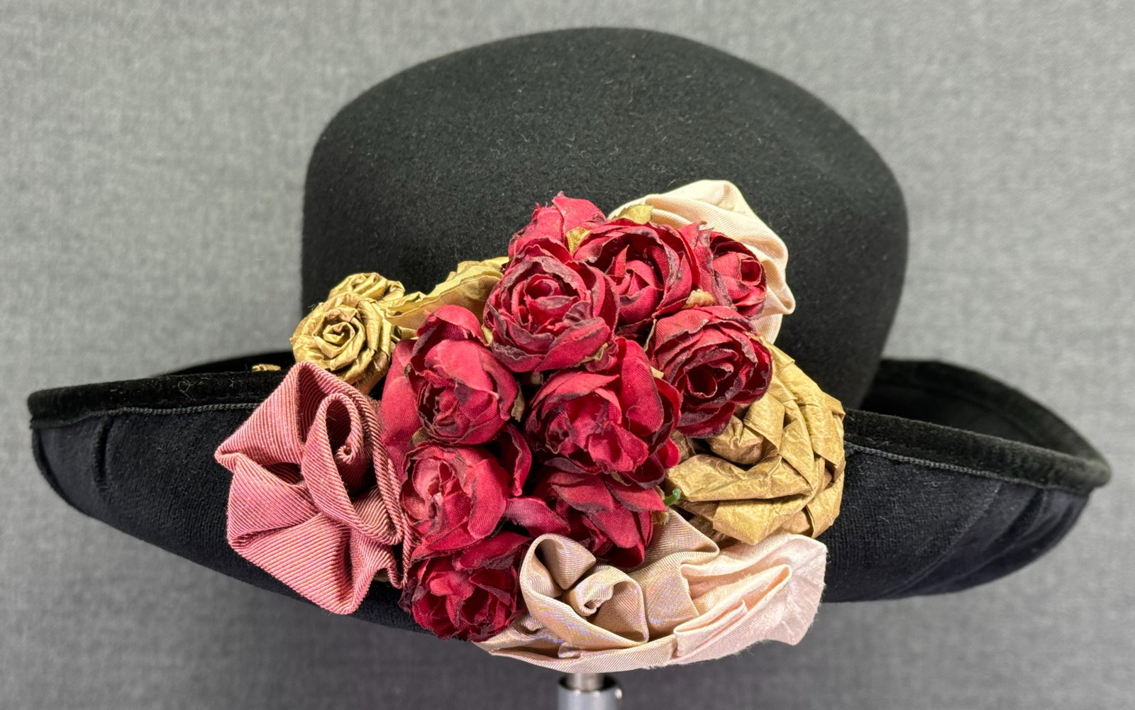 Vintage fabric flower bouquet Bollman Hat Co wool felt black felt hat: IN HOUSE FLAT SHIPPING & HANDLING COST WITHIN ALL THE U.S. : $12 To bypass LiveShipping, and use our In-House shipping service for $12 or shipping combined for multiple lots, please select “Arra