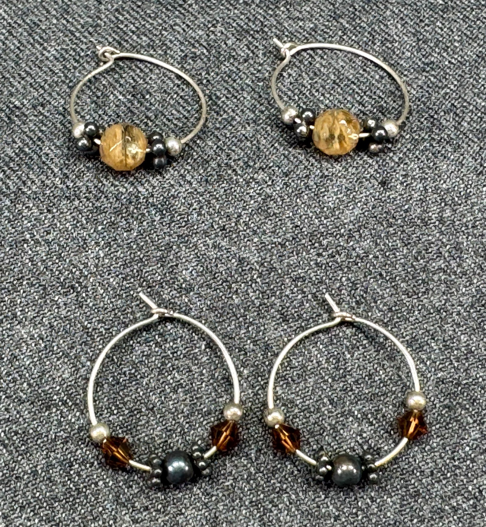 Vintage Boho Crystal, Stone Sterling Bead Wire Hoop Earrings. Silver-Tone wire. *i: Vintage Boho Crystal, Stone Sterling Bead Wire Hoop Earrings. Silver-Tone wire. Unmarked. For measures please refer to the pictures taken with a measuring tape. Weight:4 Grams. IN HOUSE FLAT SHIPPING 