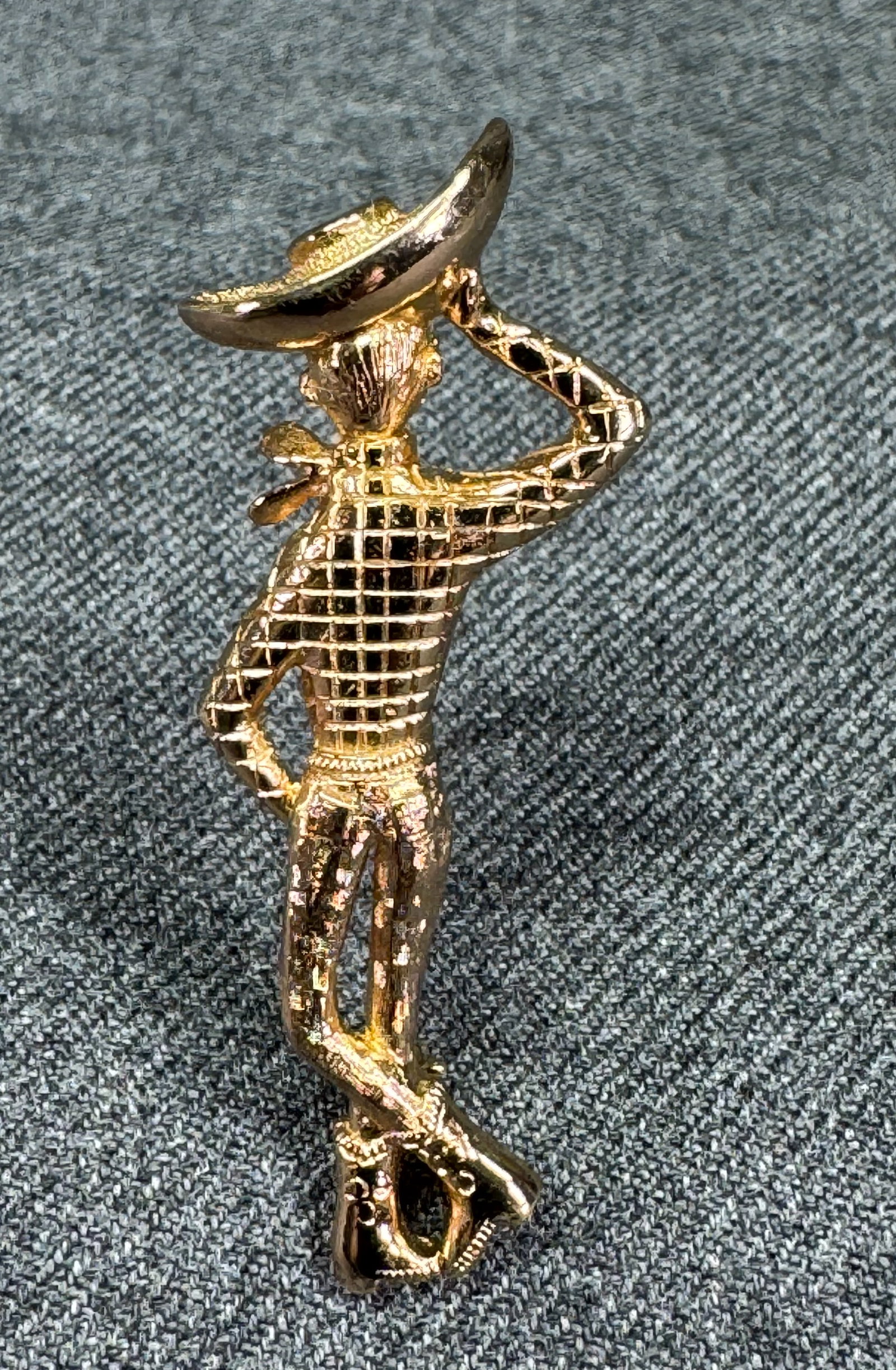 Vintage Napier goldtoned metal cowboy brooch pin: IN HOUSE FLAT SHIPPING & HANDLING COST WITHIN ALL THE U.S. : $7 To bypass LiveShipping, and use our In-House shipping service for $7 or shipping combined for multiple lots, please select “Arrang