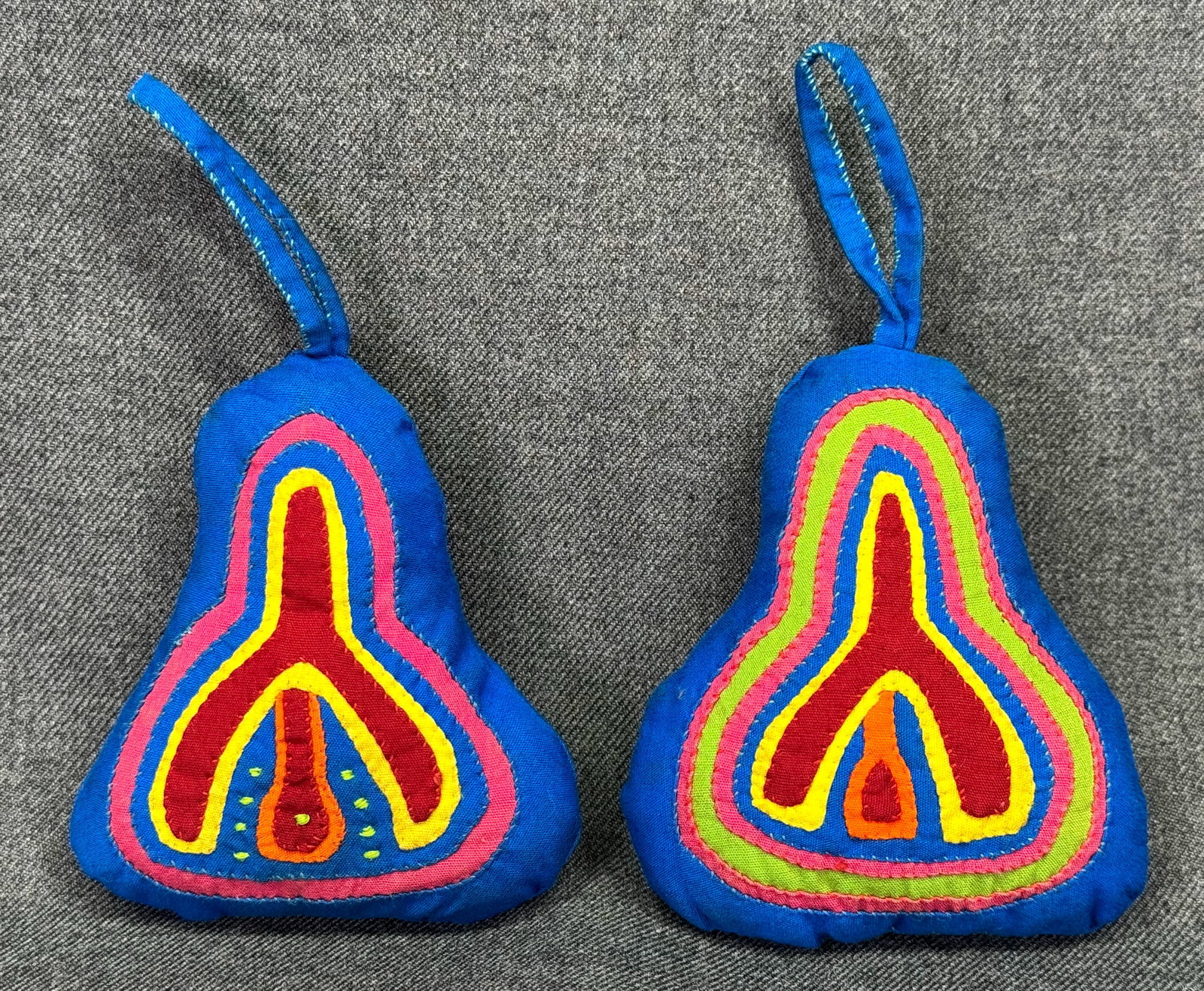 Vintage Mola Art Kuna Panama assorted pear shaped ornaments.: IN HOUSE FLAT SHIPPING & HANDLING COST WITHIN ALL THE U.S. : $7 To bypass LiveShipping, and use our In-House shipping service for $7 or shipping combined for multiple lots, please select “Arrang
