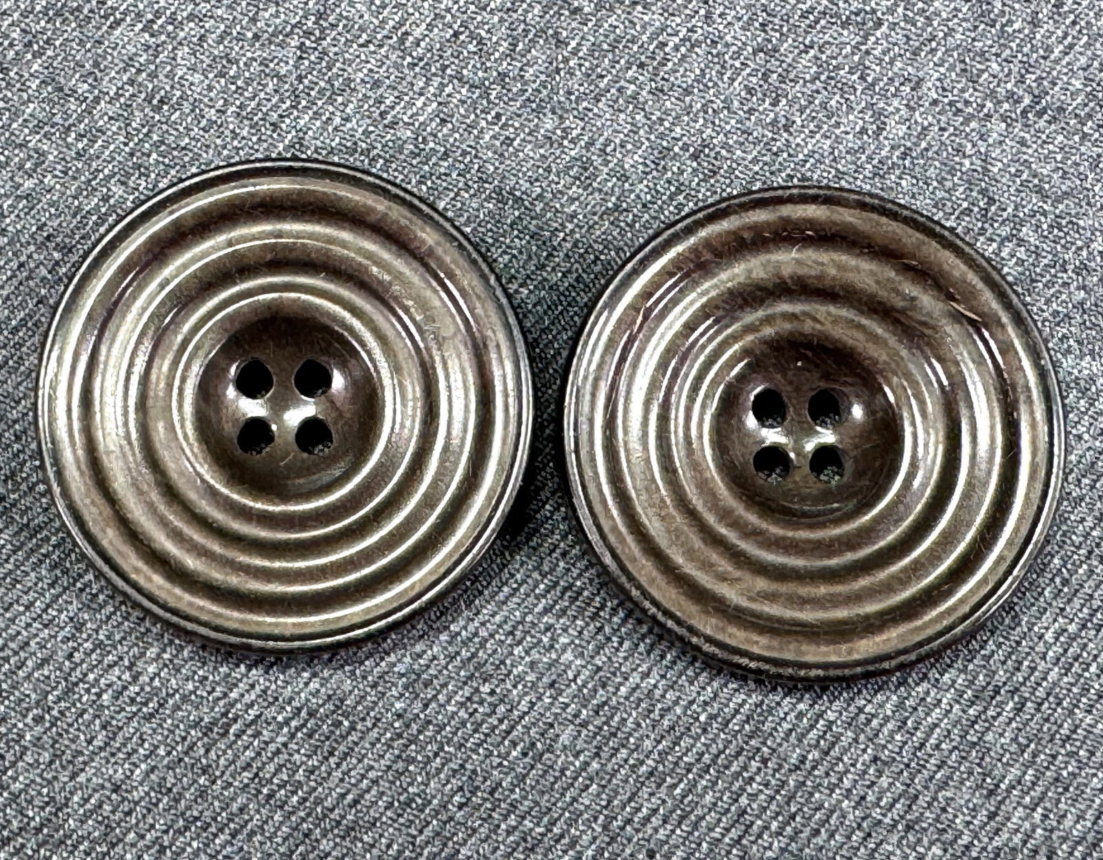 Antique Vintage art deco marbled brown plastic buttons. Lot of 2: IN HOUSE FLAT SHIPPING & HANDLING COST WITHIN ALL THE U.S. : $7 To bypass LiveShipping, and use our In-House shipping service for $7 or shipping combined for multiple lots, please select “Arrang