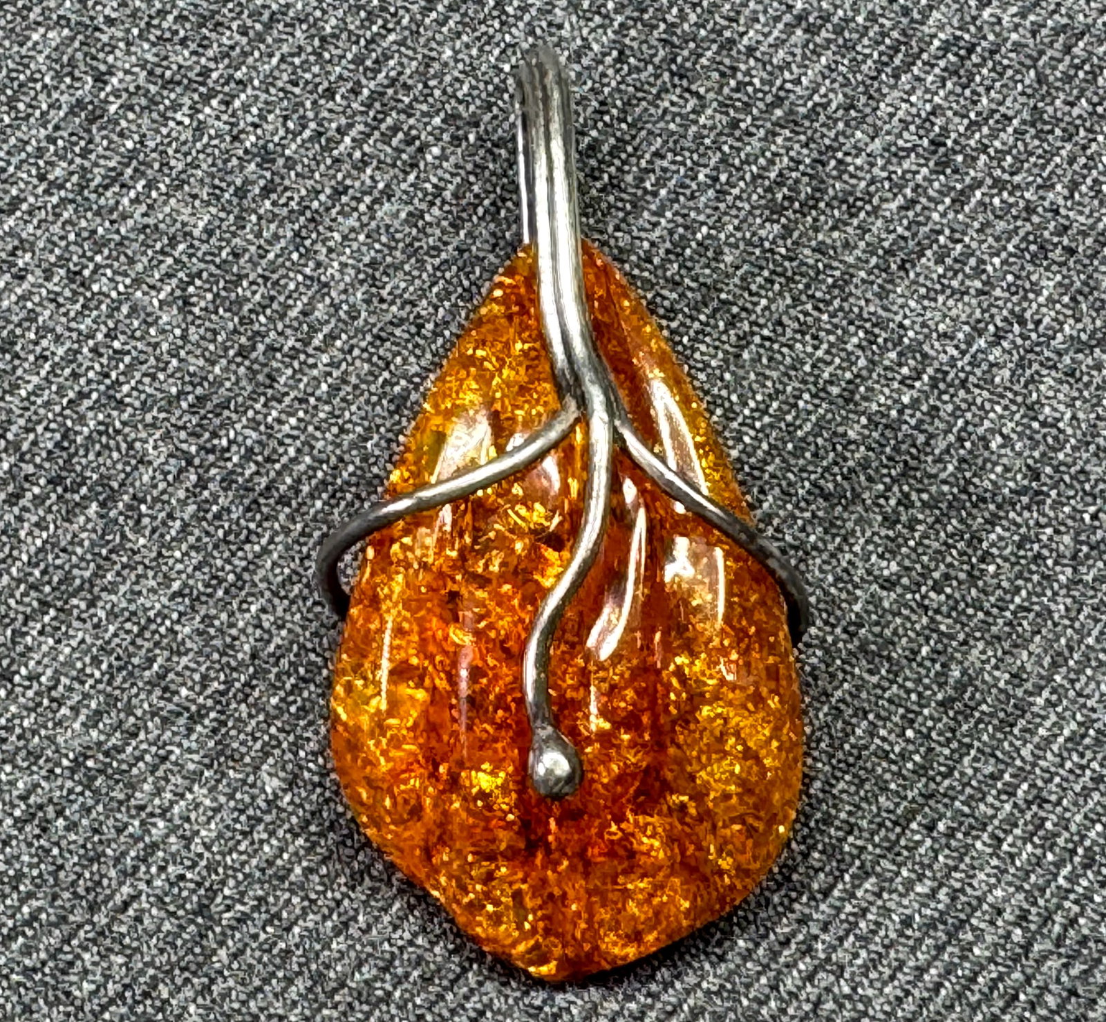 1970s Modernist Baltic Amber Sterling Pendant. *o: Vintage Mid Century Modernist Baltic Amber Wrapped Sterling Silver Pendant. Fully marked. For measures please refer to the pictures taken with a measuring tape. Weight: 6.36 Grams. IN HOUSE FLAT SHIPP