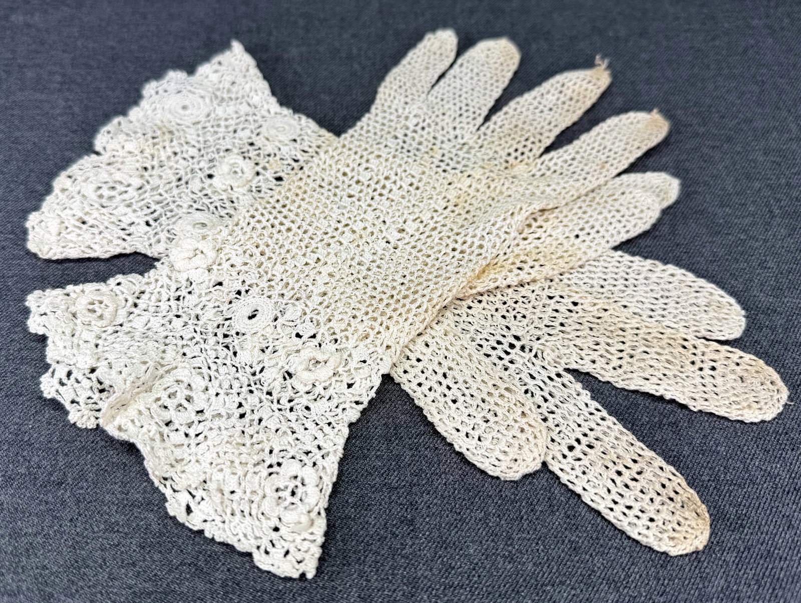 Antique Irish Crochet Lace Bridal gloves. *o (1 of 7)
