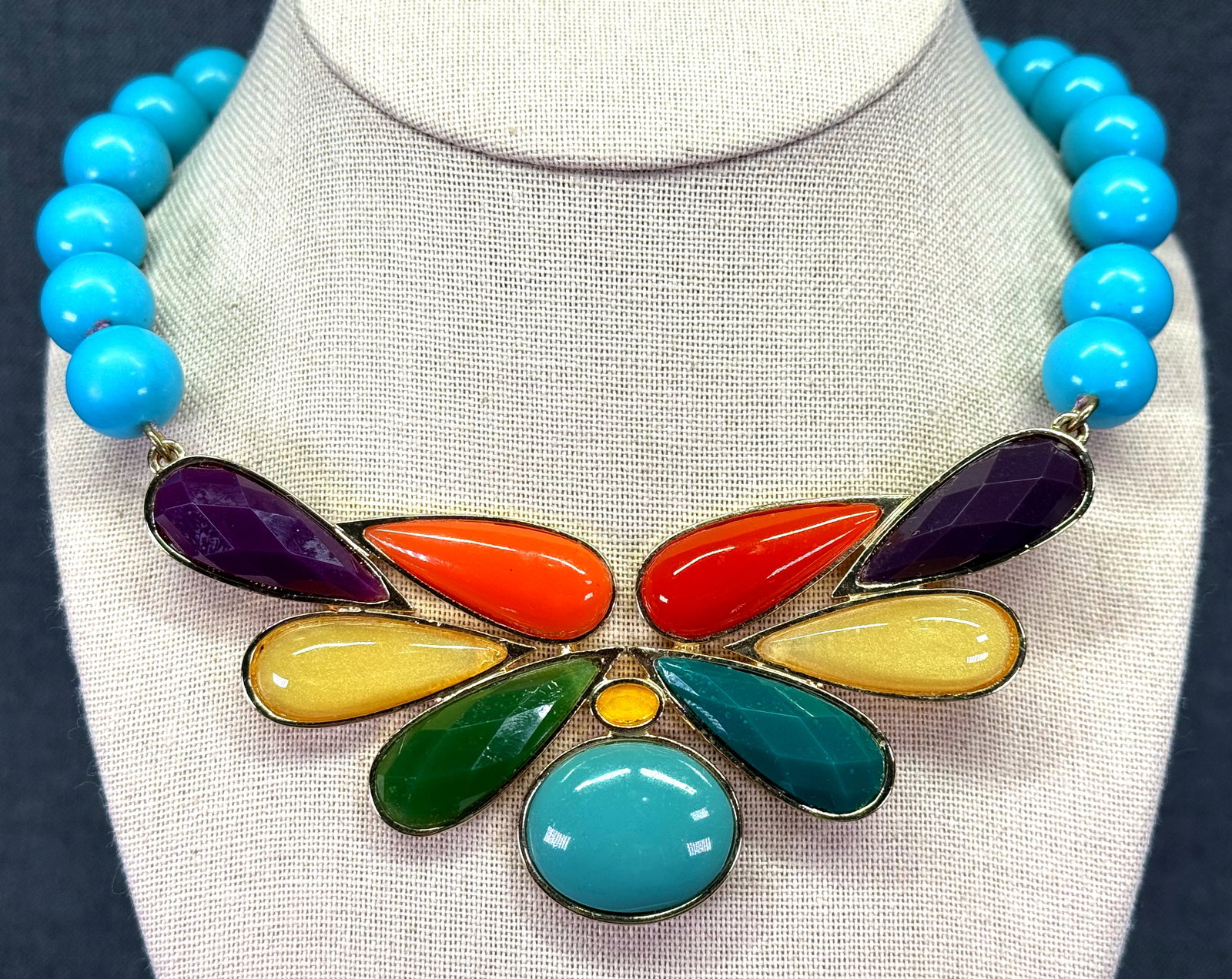 Liz Claiborne Vintage Resin Multicolor Fan Bib Statement Necklace. *o (1 of 8)