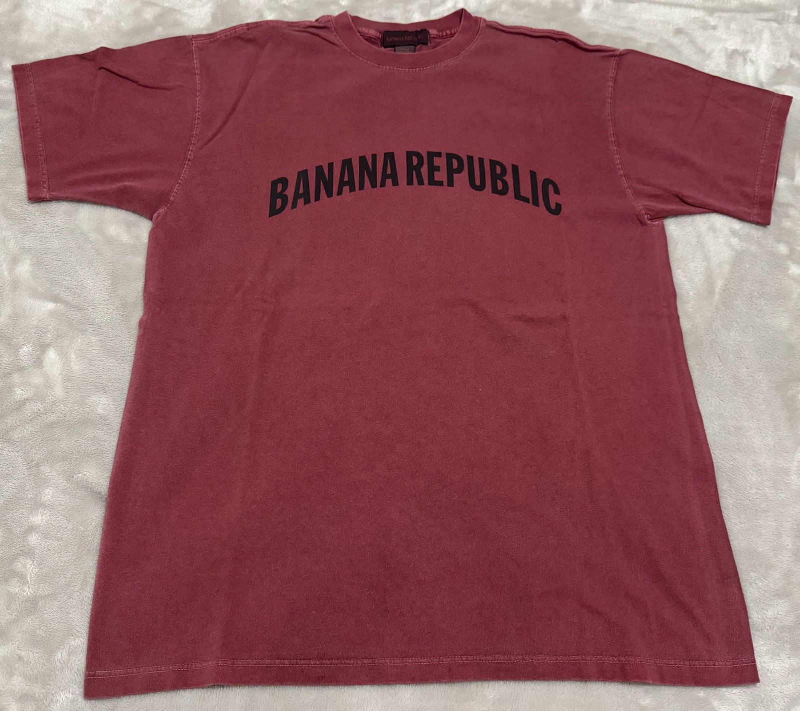NOS 90s Vintage Banana Republic Cranberry Red Arc Spellout Tee Shirt (1 of 8)