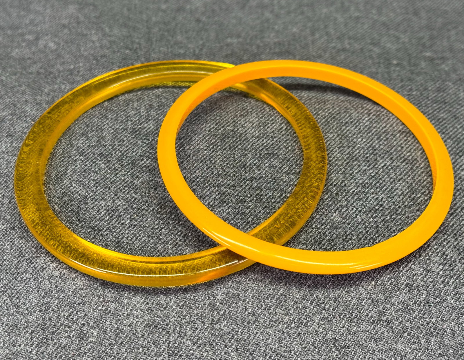 Vintage Mid-Century Bakelite Apple Juice & Butterscotch Bangle Bracelets. *o (1 of 7)