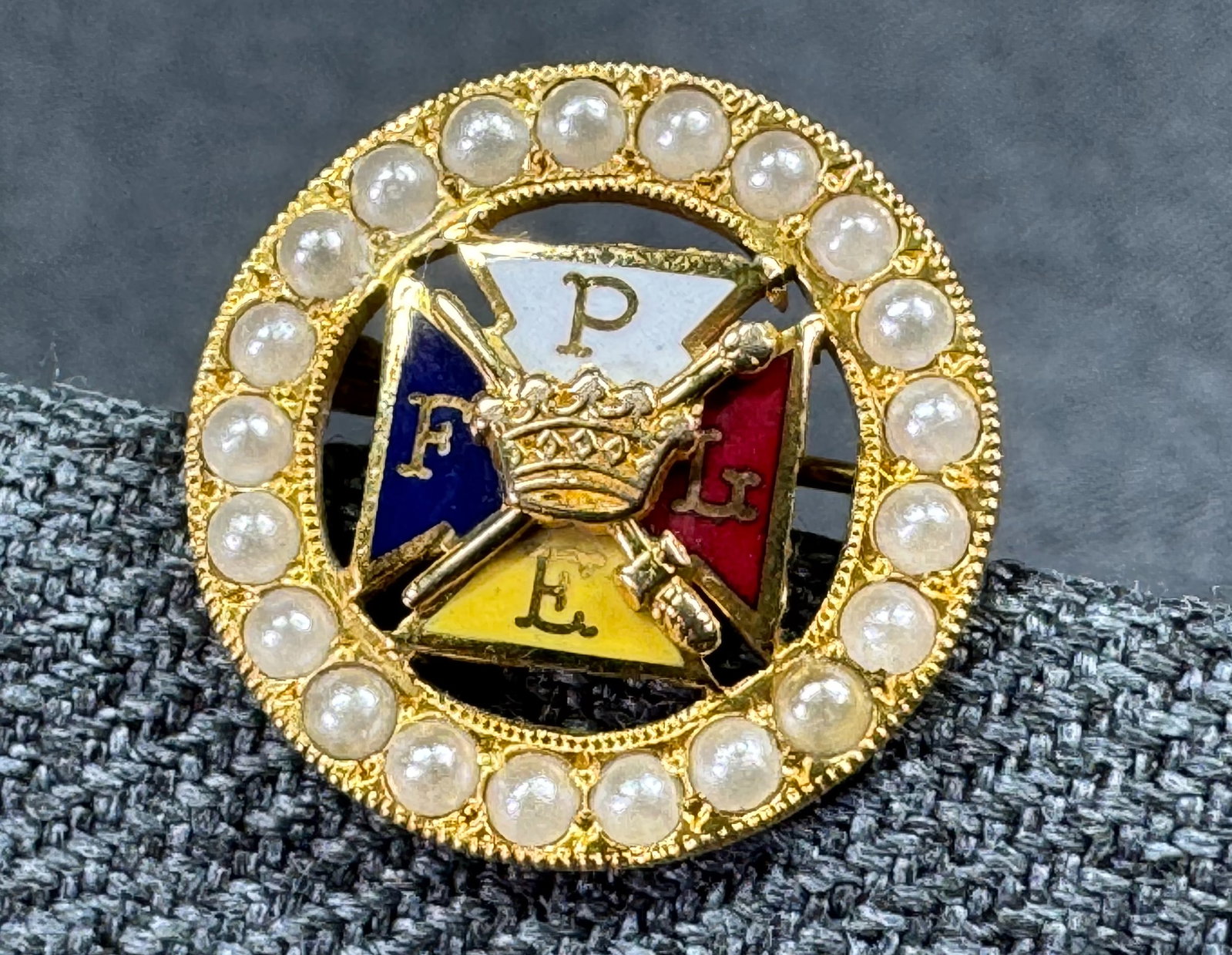 10K Gold Pythian Sisters Pin. *n (1 of 5)