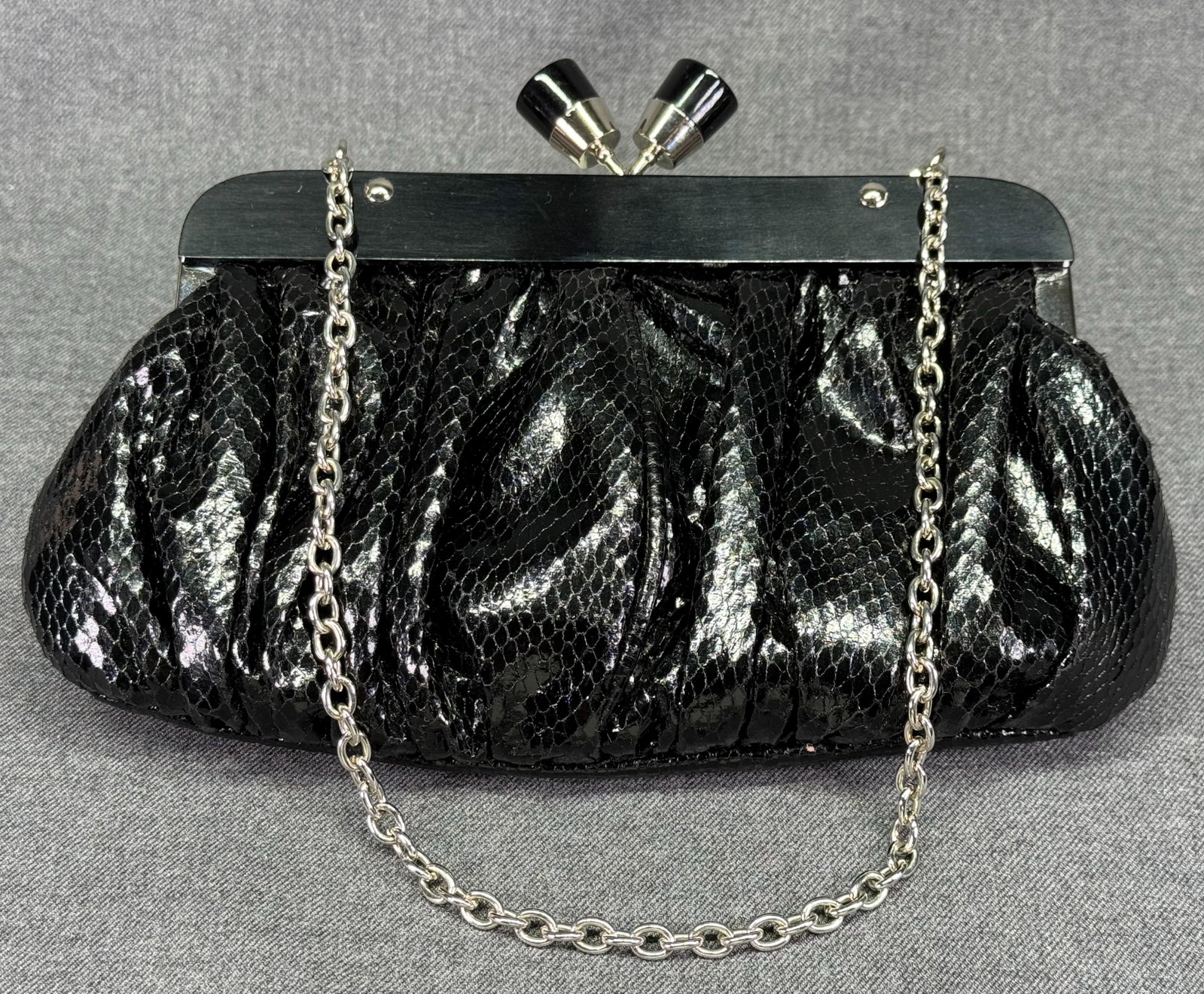 La Regale Vintage Faux Snakeskin Lucite Kiss Lock Clutch Purse. *p (1 of 11)