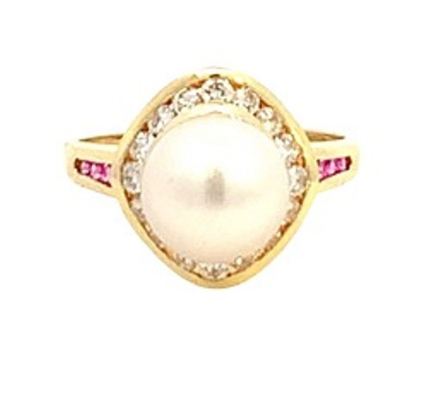 14KT YELLOW GOLD DIAMOND AND PEARL RING (1 of 3)