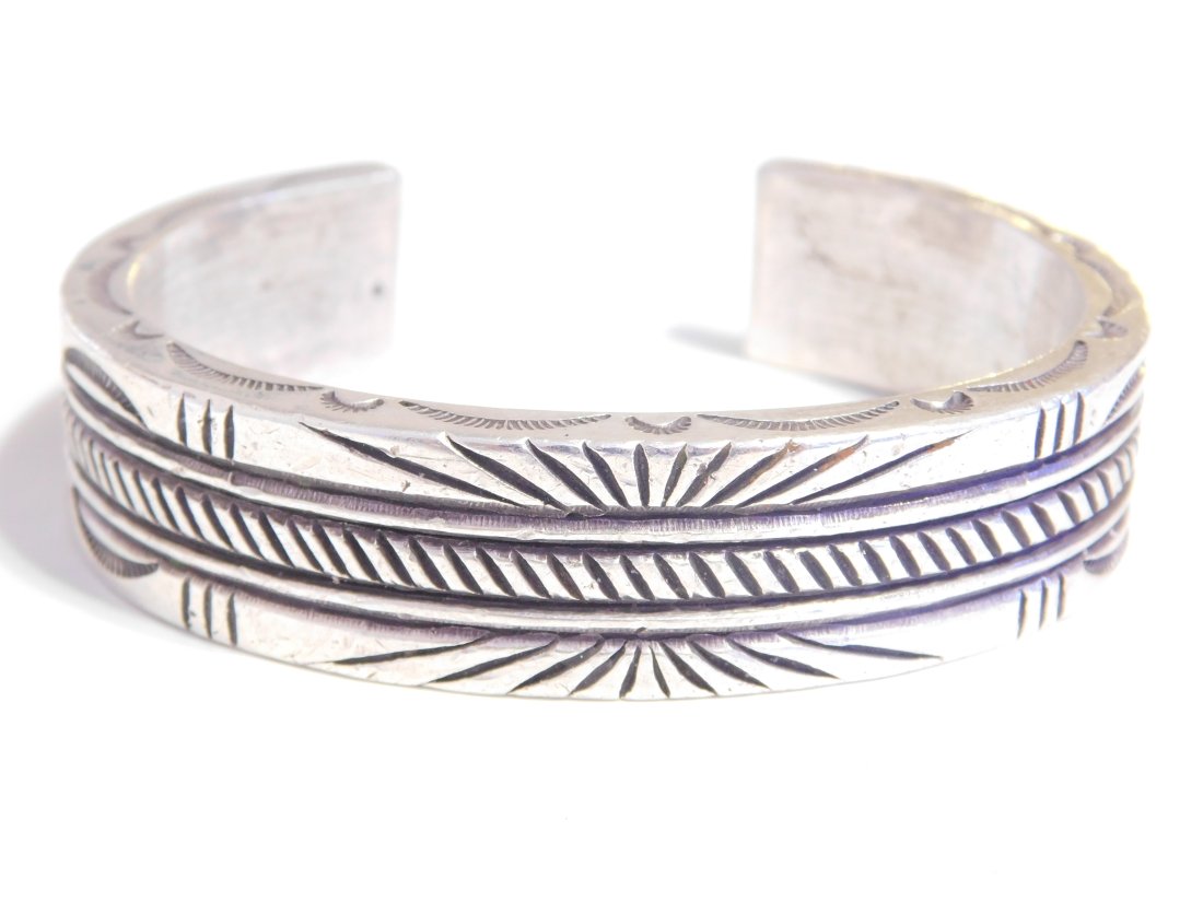 Native American HEAVY Sterling Silver Cuff Bracelet Signed Lister (1 of 8)