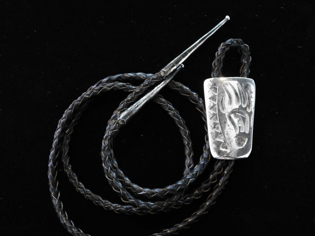 Vintage Native American Sterling Silver Bear Claw Bolo Tie (1 of 5)