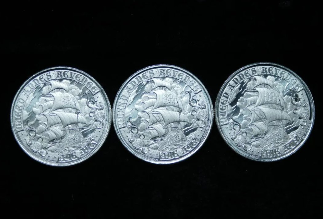 Lot of 3x - Blackbeard Queen Anne's Revenge 1 oz .999 Silver Rounds: For sale is a Lot of 3x Blackbeard Queen Anne's Revenge 1 oz .999 Silver Rounds. | Total Lot Weight: 3 oz Troy | .999 Fine Silver | Mason Mint