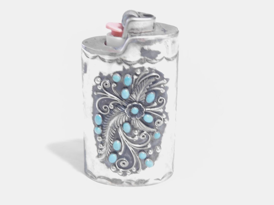 Sterling Silver Native American Turquoise/Quartz Large Lighter Case: This is a Vintage Sterling Silver Native American Turquoise/Quartz Large Lighter Case. This has a 2 sided feature... one side is adorned with oval Kingman Turquoise and leaves and Blossom flower with 