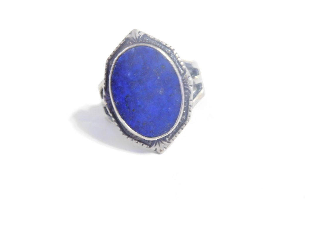 Vintage Lapis Lazuli Oval Bezel Set Ring (1 of 8)