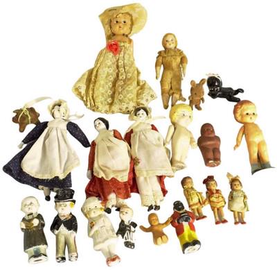 20 PC VINTAGE SMALL DOLLS CHINA HEADS, CELLULOID +: 20 Vintage / Antique Collectible Dolls. China Heads, Porcelain, Chalkware and Celluloid. Largest 8" Weight on all 2 lbs 8 oz. PROVENANCE: A Charleston SC Private Estate.