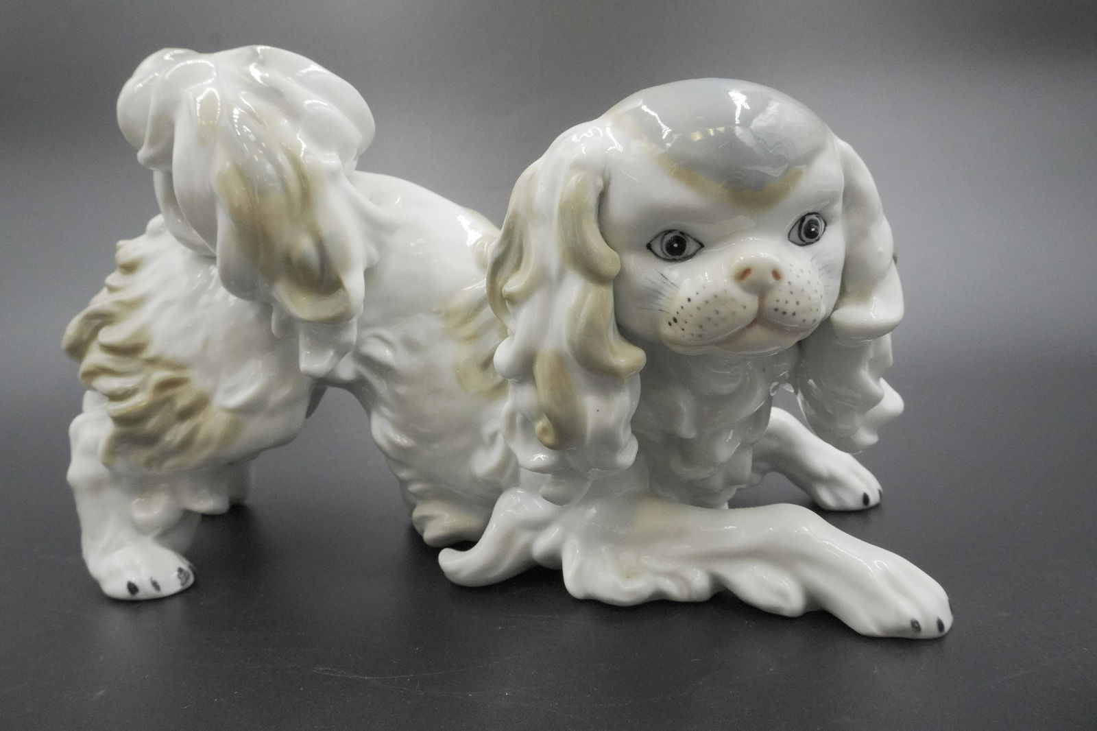 PLAYFUL PEKINGESE DOG MUSEO FINE PORCELAIN FIRST EDITION 1970 JAPANESE CHIN 10" (1 of 9)