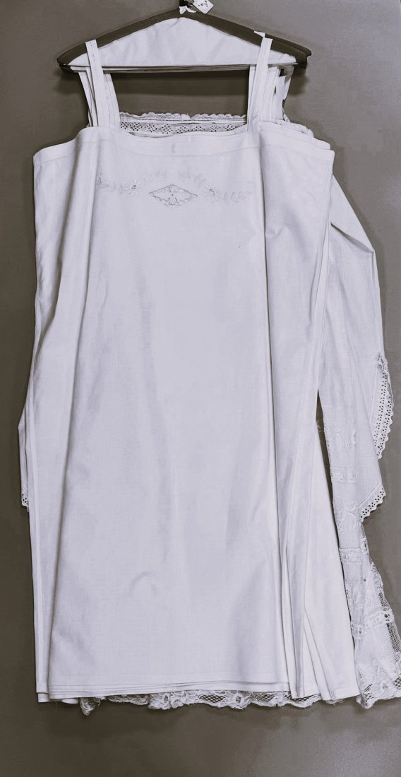 6 VICTORIAN / VINTAGE WHITE COTTON SLIPS (1 of 5)