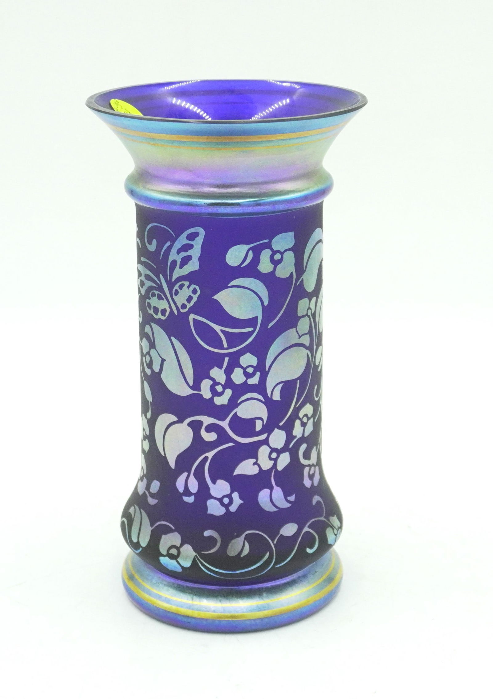 FENTON ART GLASS FAVRENE VASE 2003 (1 of 6)