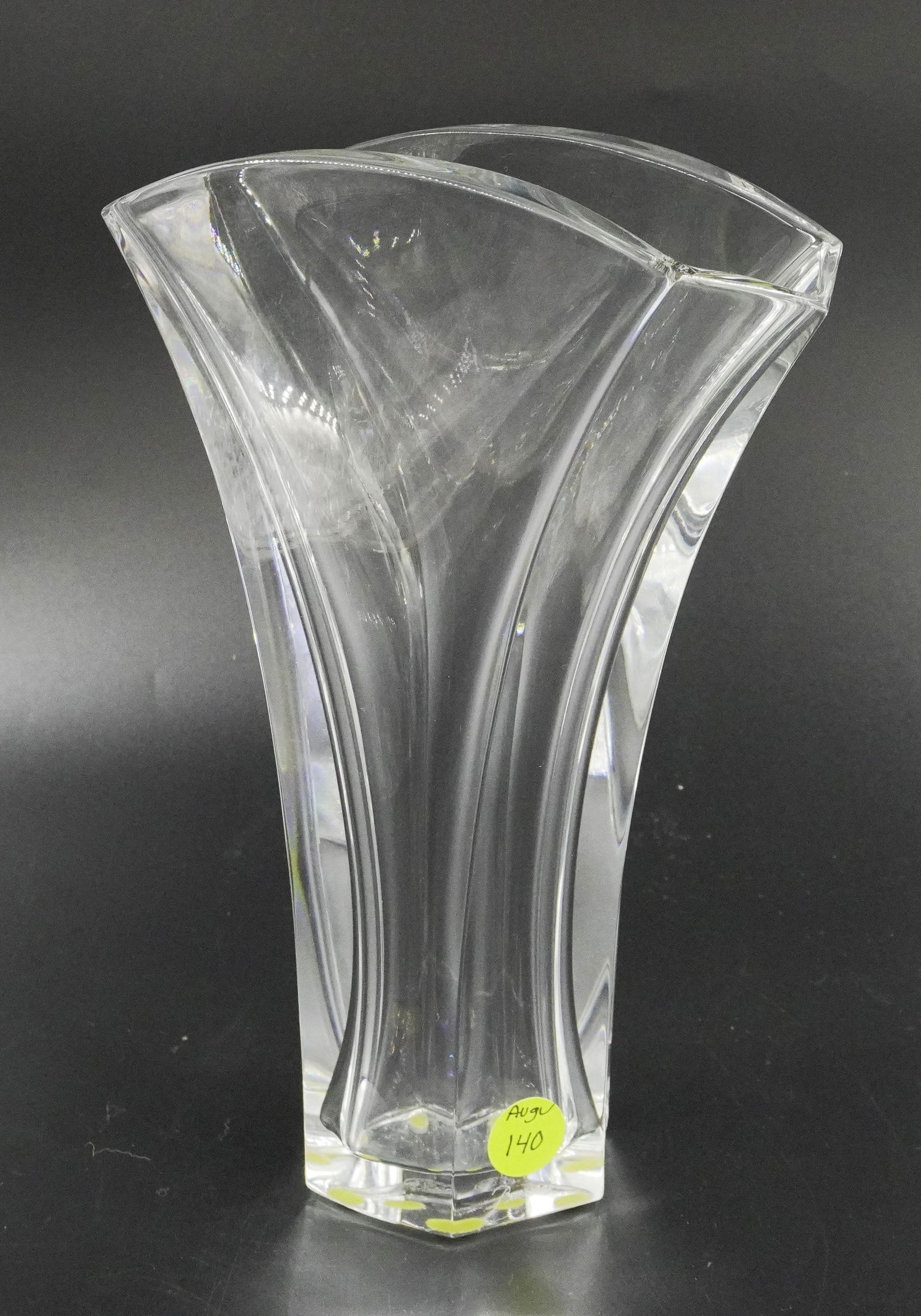 LARGE BACCARAT CRYSTAL GINGKO VASE (1 of 9)