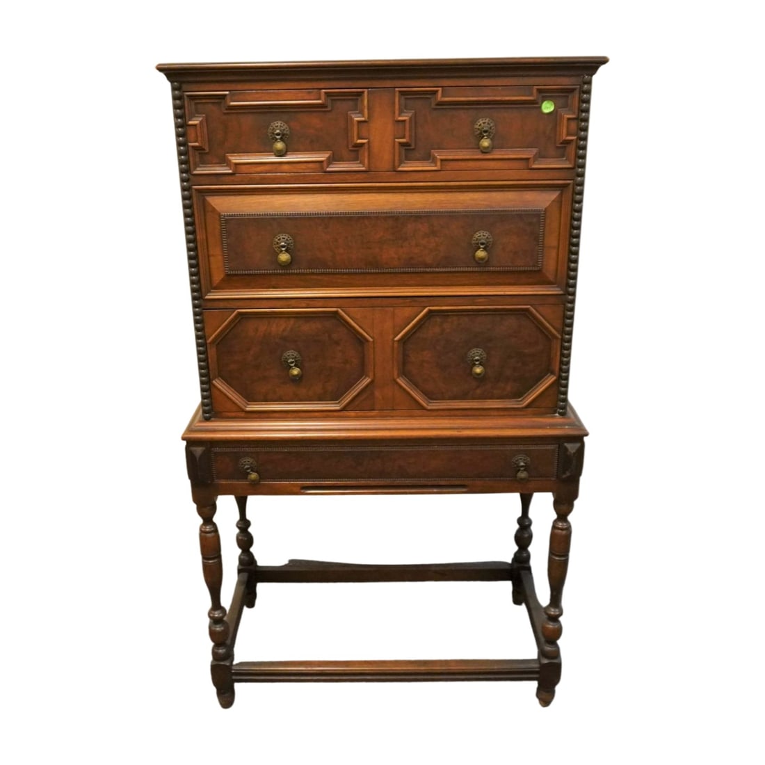 ANTIQUE WILLIAM & MARY STYLE CHEST (1 of 8)