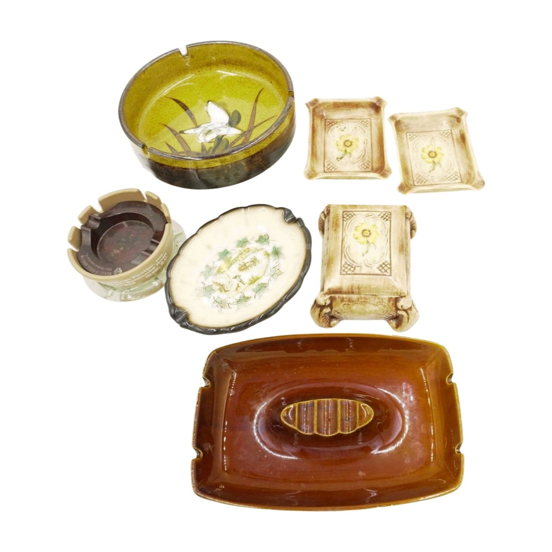 LOT VINTAGE ASHTRAYS - 11 PIECES: Lot of vintage ashtrays - 11 pieces in total. Total weight is 8 lbs 7 oz.