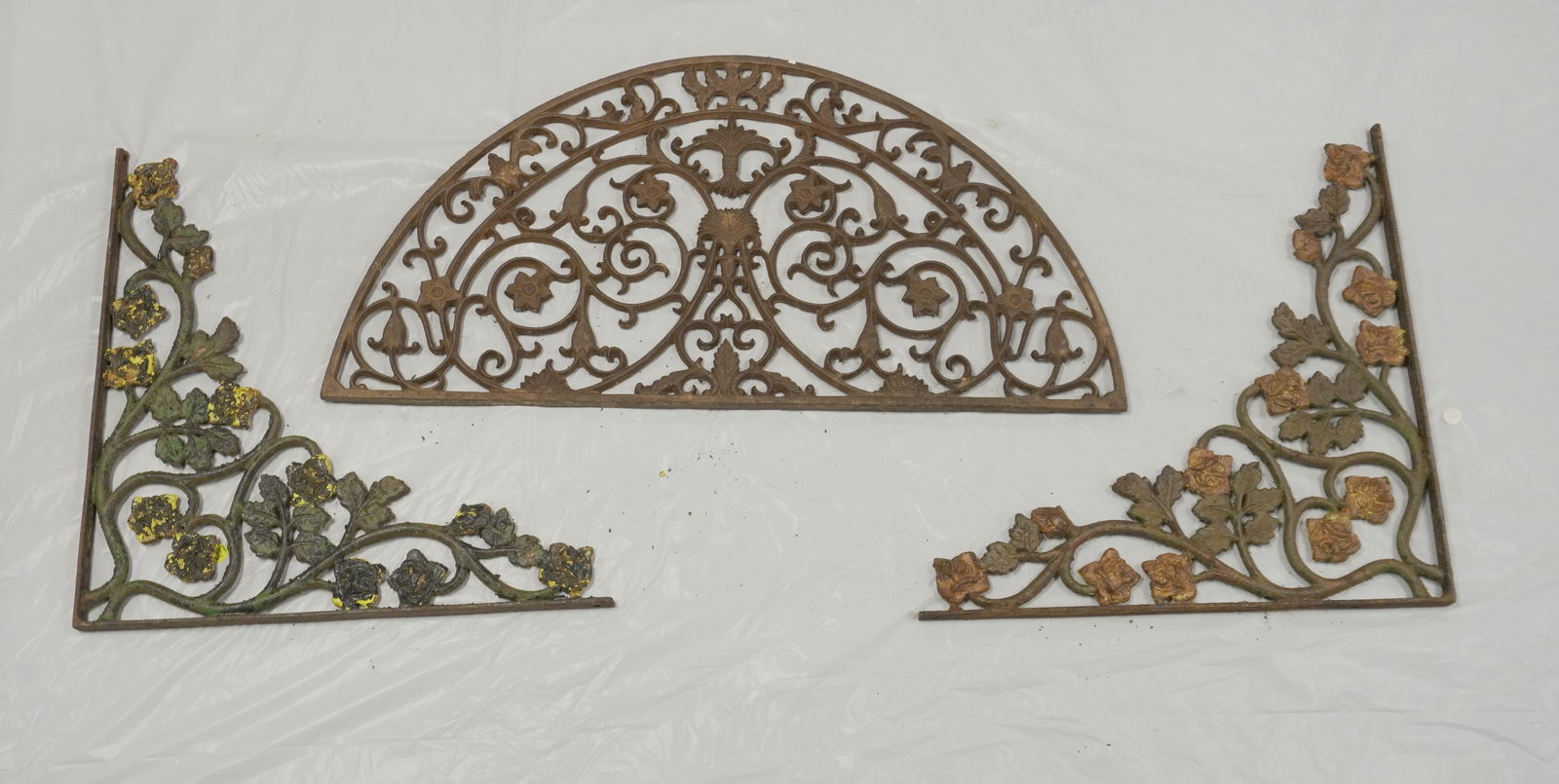 SET ANTIQUE CAST IRON SHOE SCRAPER DOORMAT AND ARCHITECTURAL PIECES (1 of 6)