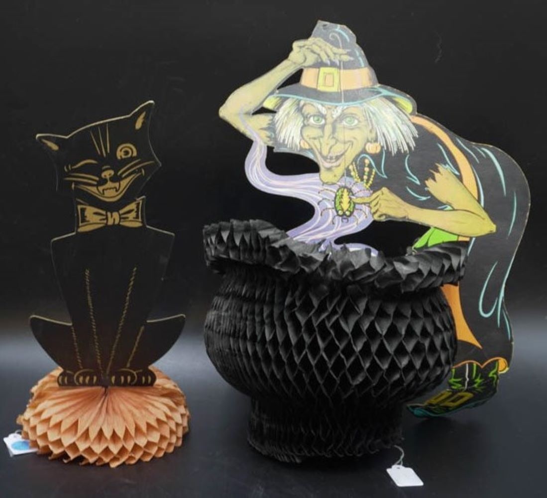 2 VINTAGE HALLOWEEN BLACK CAT & WITCH POP UPS (1 of 6)