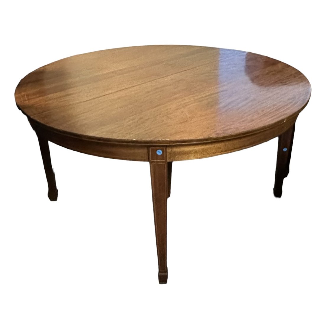 HEPPLEWHITE DINING TABLE WITH 4 LEAVES (1 of 5)
