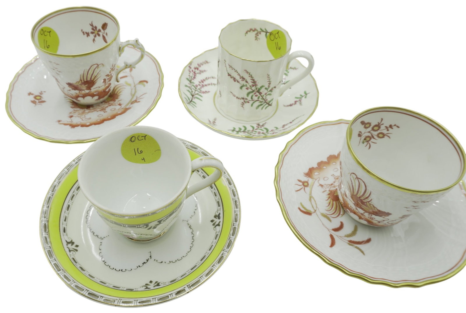 4 PC DEMITASSE GINORI - ROYAL WORCESTER - OCCUPIED JAPAN: 2 Richard Ginori Pattern Galli Rossi Sienna rust, on a white ground and enhanced with gold saucers measure 5" in diameter and teacup is about 2.5" in height. 1 Royal Worcester Dunrobin, saucer measure