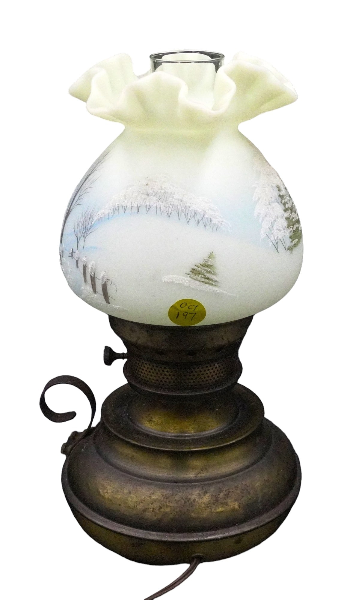 FENTON LAMP NATURES CHRISTMAS HAND PAINTED SHADE (1 of 10)