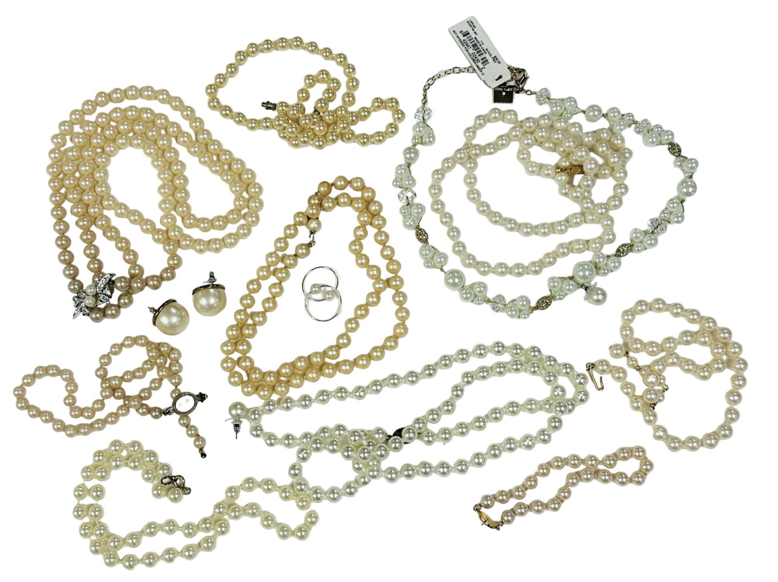 LARGE LOT OF VINTAGE PEARL JEWELRY - 16 PIECES (1 of 5)