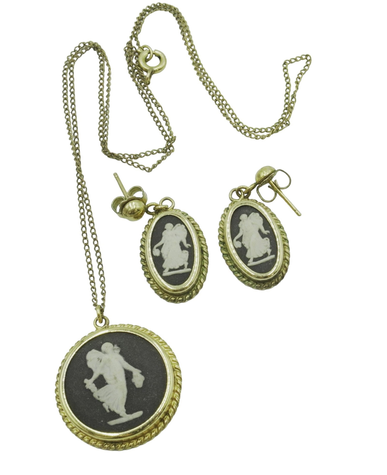 VINTAGE WEDGEWOOD GOLD FILLED CAMEO NECKLACE AND EARRINGS: Vintage Wedgewood gold filled matching cameo necklace and earrings featuring angel motifs, signed on back. Total lot weight is 0.2 oz.
