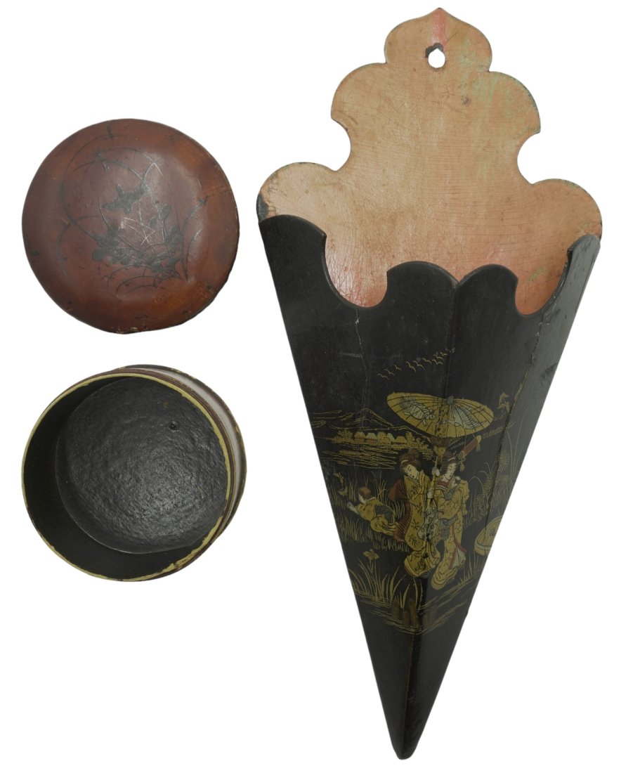 JAPANESE LACQUER WALL POCKET AND TRINKET BOX (1 of 9)
