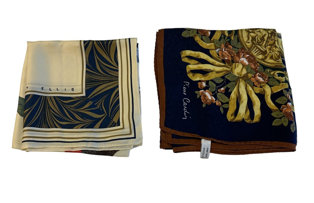 2 VINTAGE PIERRE CARDIN & PERRY ELLIS SILK SCARVES (1 of 4)