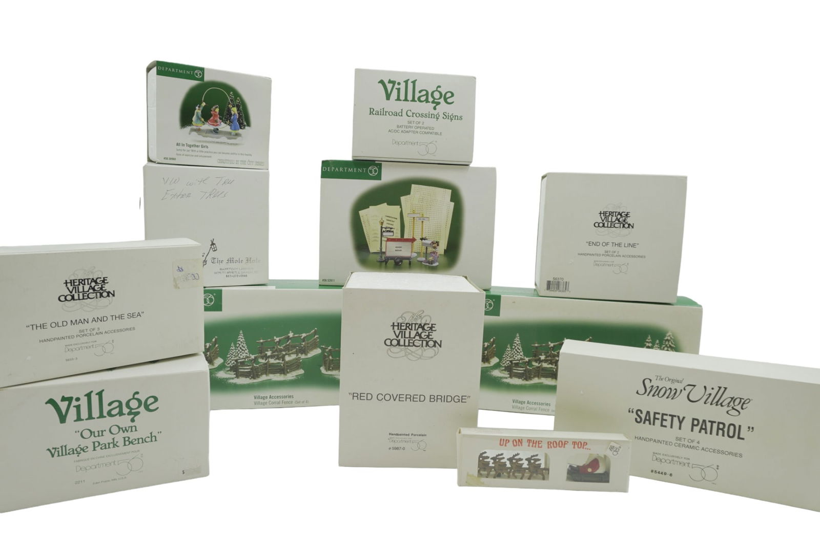 14 PC DEPARTMENT 56 CHRISTMAS VILLAGE (1 of 12)