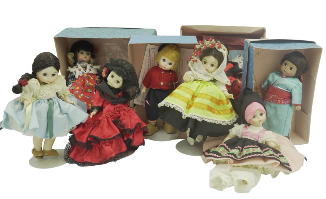 VINTAGE 8" MADAME ALEXANDER DOLLS (1 of 7)