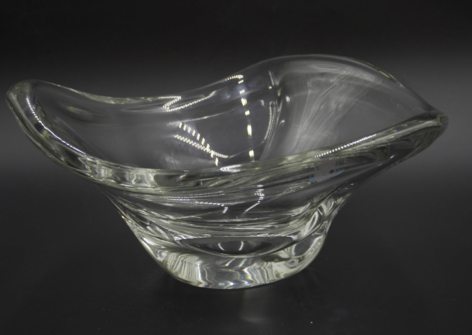 LARGE MCM DAUM CRYSTAL CENTERPIECE BOWL (1 of 8)