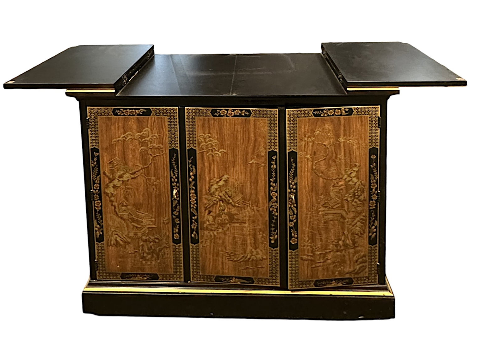 DREXEL HERITAGE CHINOISERIE ROLLING BUFFET / BAR: Drexel Heritage Chinoiserie Rolling Buffet. A stunning Chinese-style cabinet in black lacquer with lovely Chinoiserie decoration on front and sides. The top lifts up to become a buffet. Inside, one pu