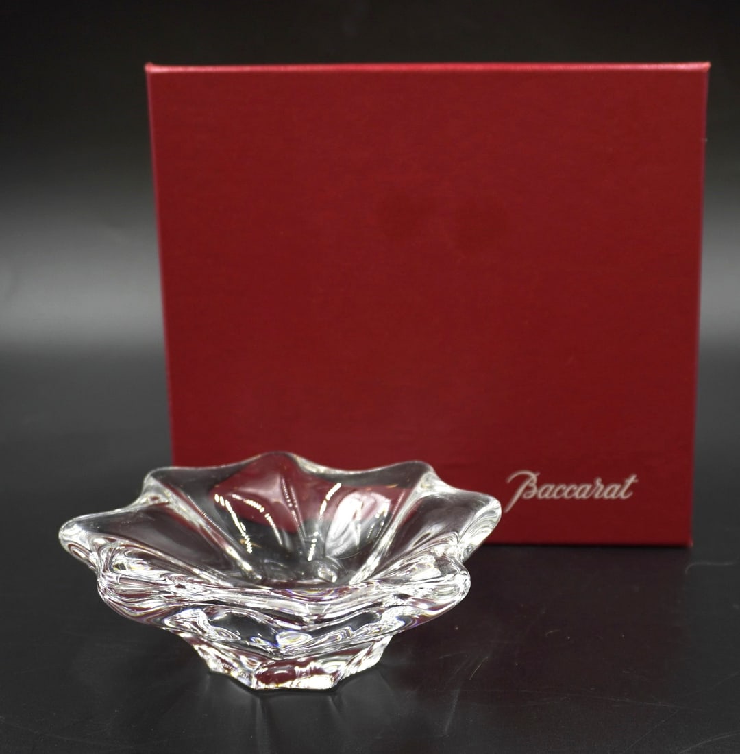 BACCARAT CRYSTAL OVIEDO BOWL IN ORIGINAL BOX: Beautiful Baccarat French Crystal Oviedo Bowl / Ashtray. 6..25"x2". In the original box. Box measures 7.5"x7.5"x3". Weight 2 lbs 5 oz