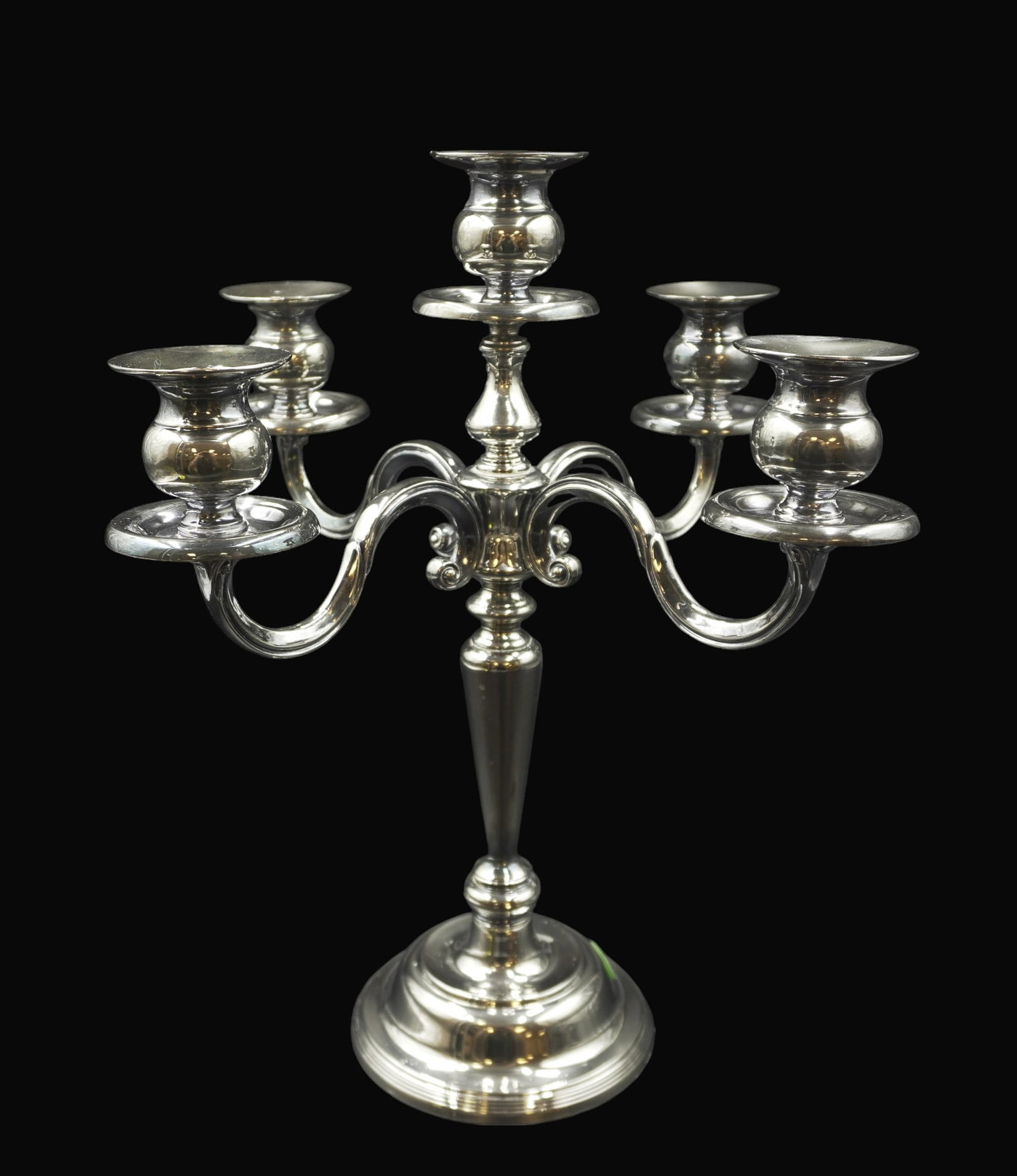VINTAGE INTERNATIONAL SILVER 5 LIGHT CANDLEABRA: Vintage International Silver 5 light silverplated candleabra. Perfect for a centerpiece. Measures 13"x13"x14". Weight 4 lbs 10 oz.