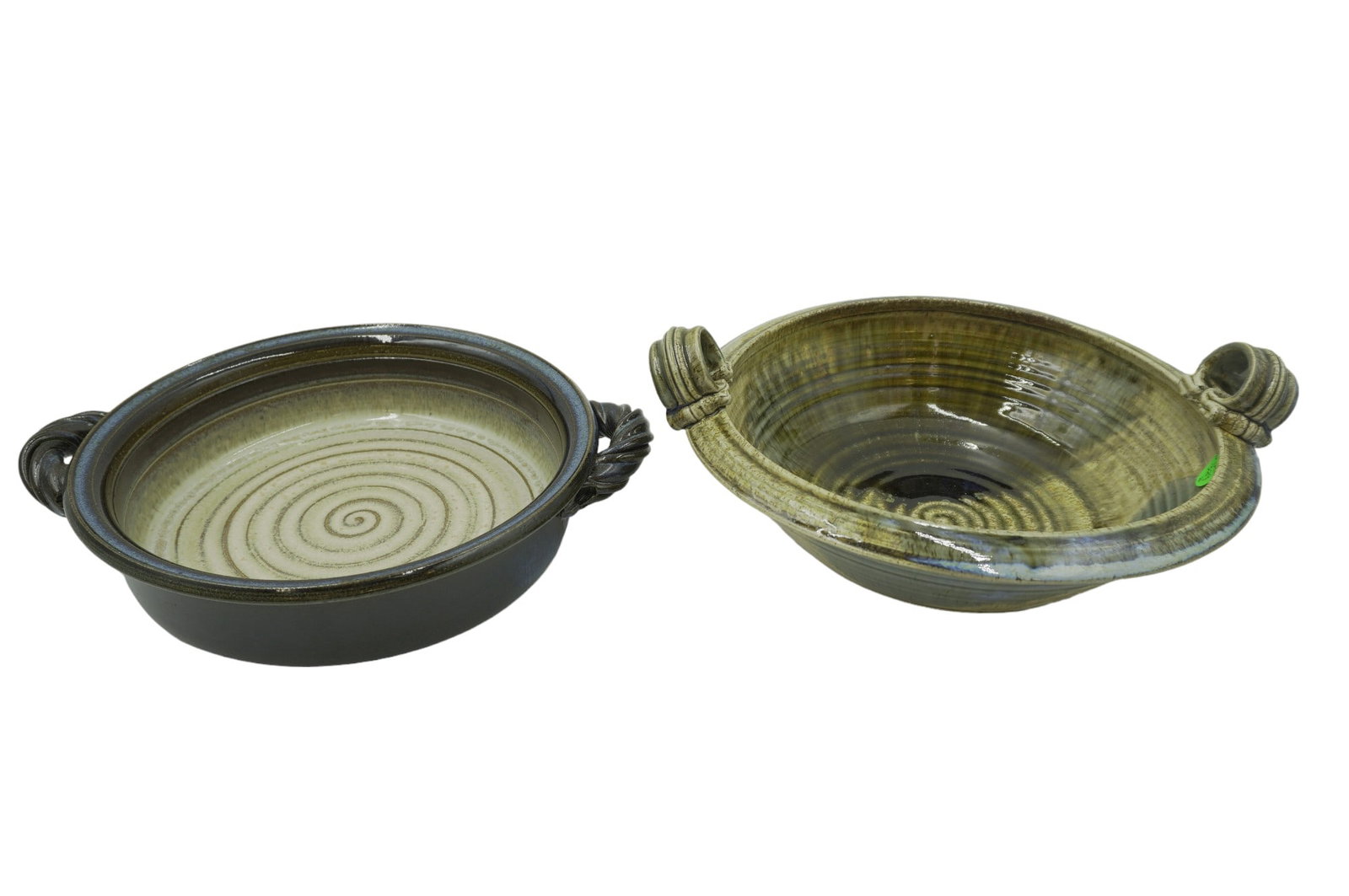 2 RIVER ROAD POTTERY BAKING DISHES: Two (2) River Road Pottery, Johns Island Hand Made Baking / Casserole Dishes with handles. Signed. Excellent condition. One 13.25"x11.25"x4.5". One 13"x10.5"x2.75". Combined weight 3 lbs