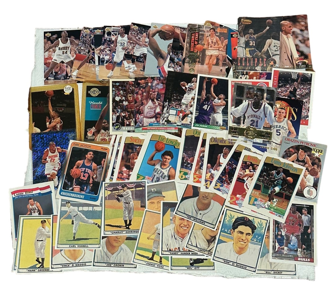 LARGE ASSORTMENT OF VINTAGE TRADING CARDS: Fleer, Upper Deck, Topps & More Trading Cards. Total weight 1 lb.
