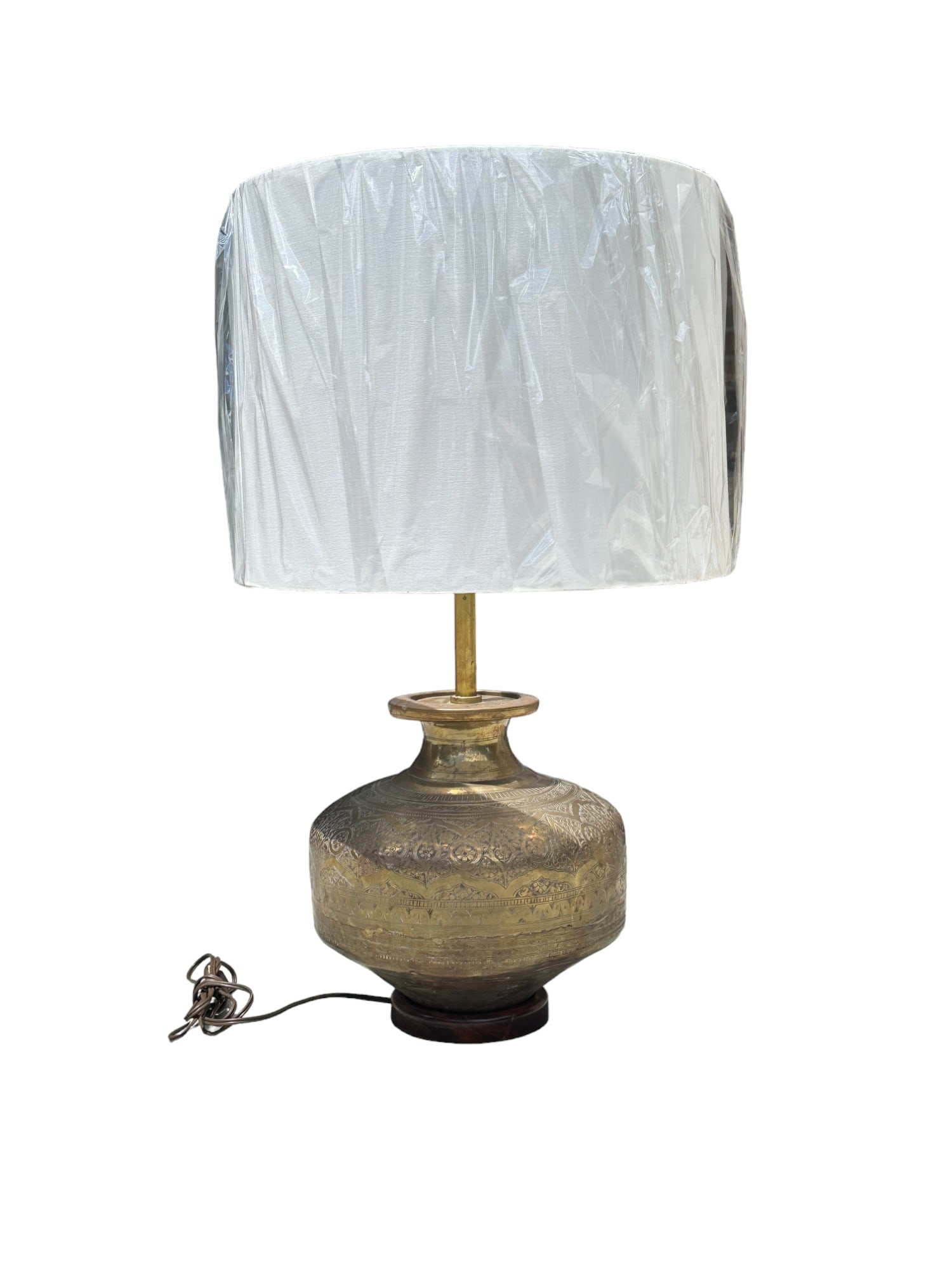 ANTIQUE HAND HAMMERED ORNATE BRASS MIDDLE EASTERN LAMP (1 of 4)