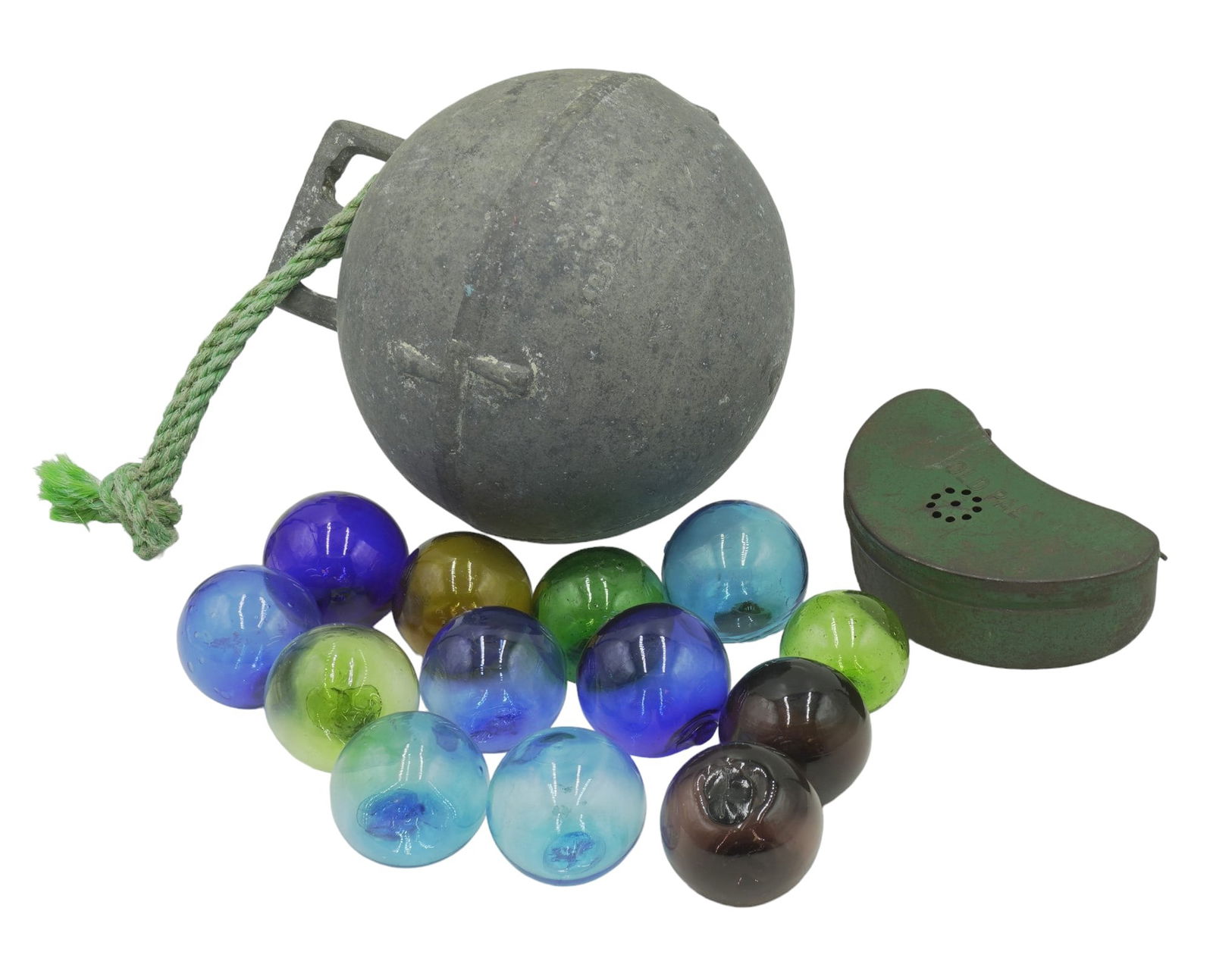 ANTIQUE/VINTAGE FISHING BUOYS AND BAIT BOX (1 of 4)